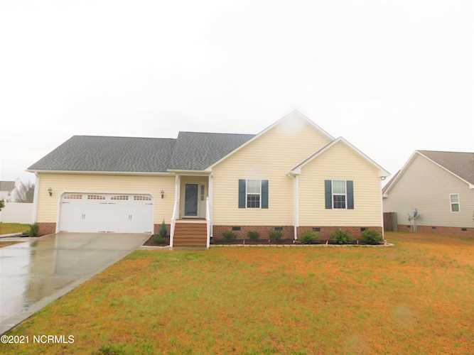 135 Kanton Dr Jacksonville, NC 28540 Photo 1