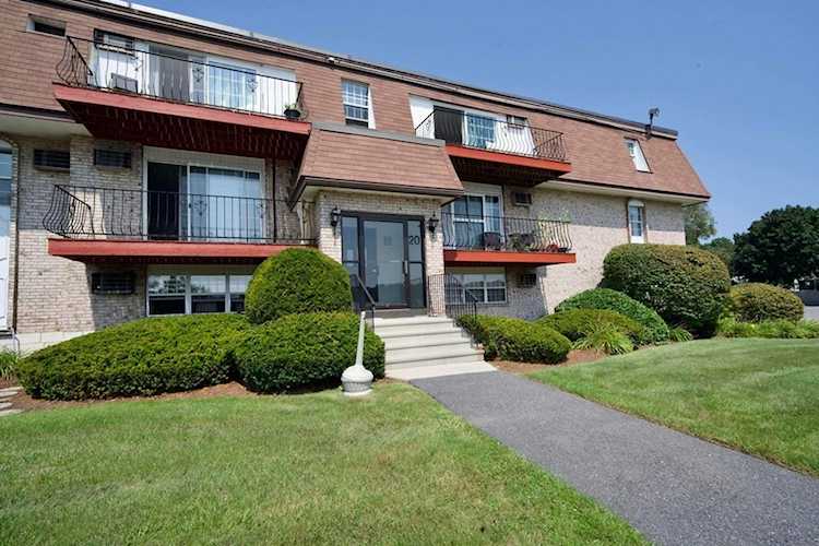 Shrewsbury, 20 Williamsburg Ct #11, MA, condo for sale, MLS#:73150621 Photo 1