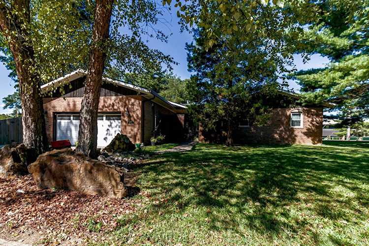 5677 Woods Lane Newburgh, IN 47630