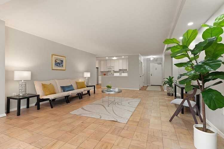 2 Hawthorne Pl #2M Boston, MA 02114
