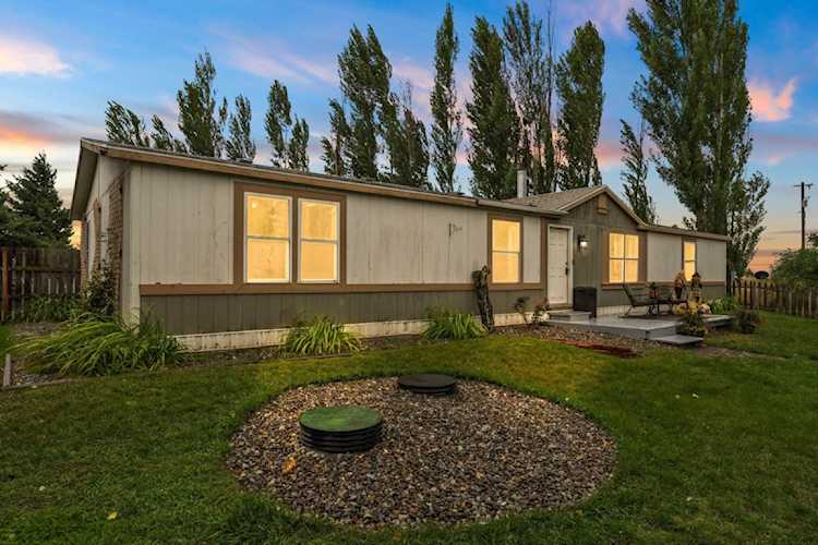 1813 S Lyons Rd Airway Heights, WA 99001