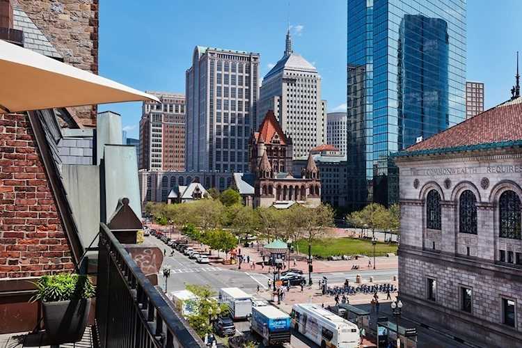 647 Boylston St #PH3C Boston, MA 02116