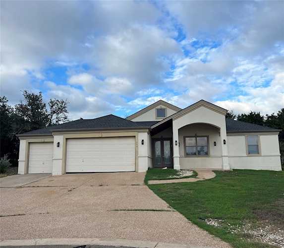 200 Firestone CIR Point Venture, TX 78645