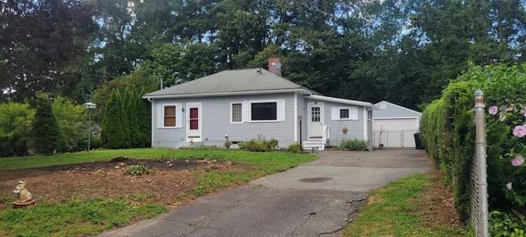 4 Sargent St in Beverly, MA - Century 21 New England Photo 1