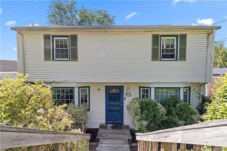 132 Florence St East Haven, CT 06513
