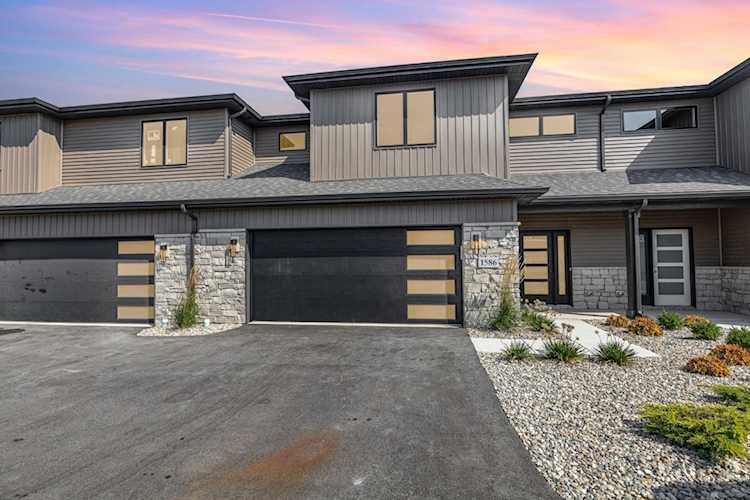 1586 Sheffield Ave Dyer, IN 46311