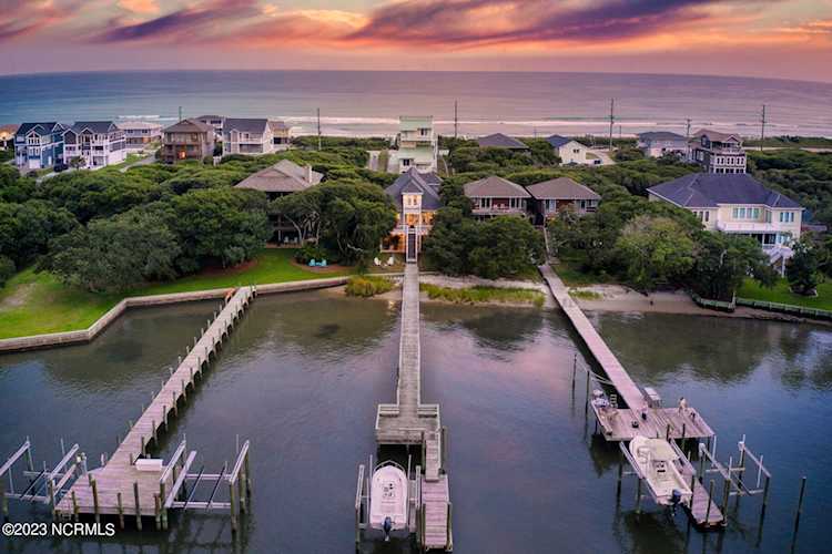 2717 S Shore Dr Surf City, NC 28445