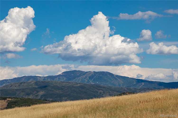 23560 Spur Trl Steamboat Springs, CO 80487