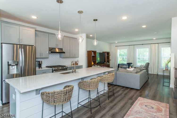 204 Abbe Rd - Home for Sale in Little Falls Twp. NJ Photo 1