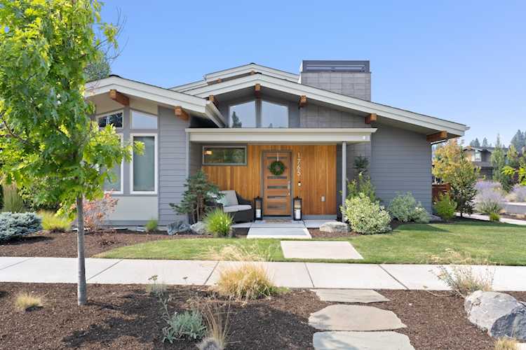 1765 NW Fields St Bend, OR 97703