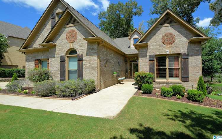 2012 Knollwood Place Birmingham, AL 35242