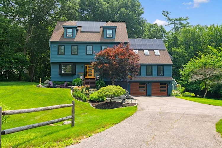17 Woodman Rd Amesbury 01913 MA | home for sale $975,000 73137976 Photo 1
