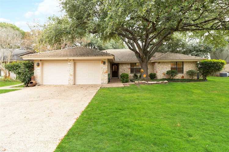 2409 Royal Lytham DR Austin, TX 78747