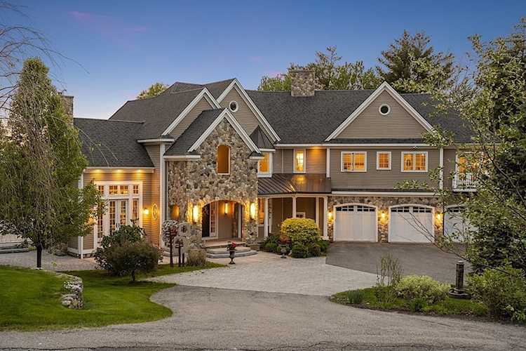 68 Prospect Hill Rd Harvard, MA 01451