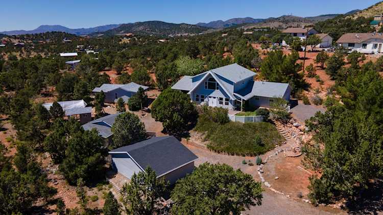 733 E Cottontail RD Central, UT 84722