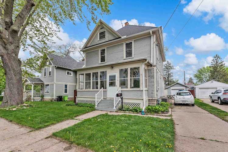 318 W Mackie St Beaver Dam, WI 53916