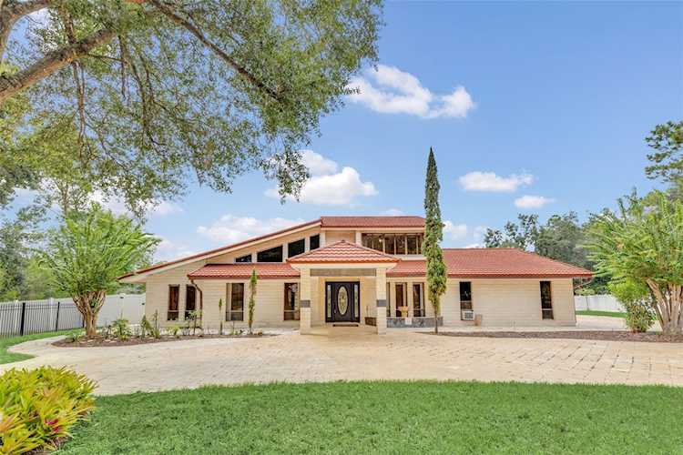 3900 Wimbledon Dr Lake Mary, FL 32746