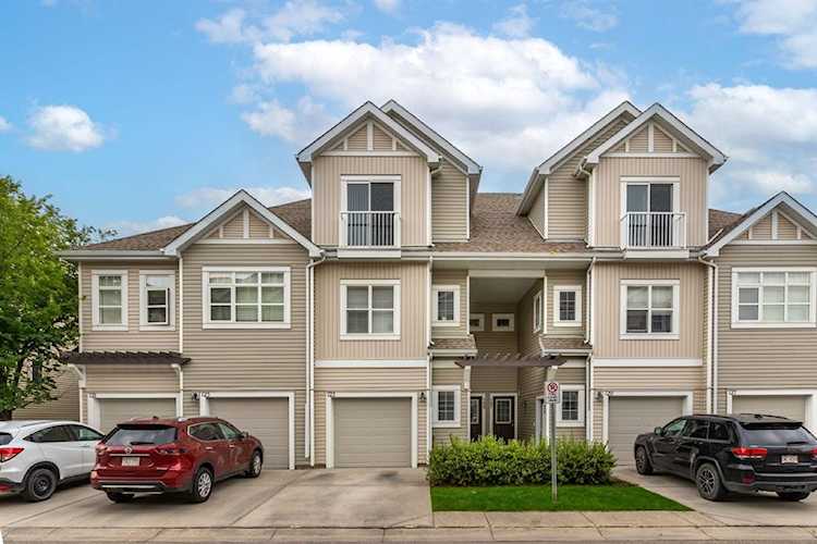 300 Evanscreek Ct NW #123 Calgary, AB T3P0B7