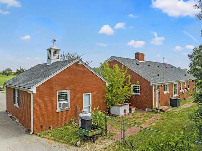 5088 Leestown Rd Lexington, KY 40511 MLS 23016979