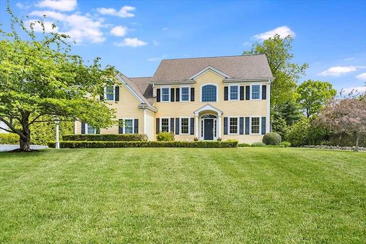 20 Sanctuary Pond Rd Cohasset, MA 02025 | MLS 73118731 Photo 1