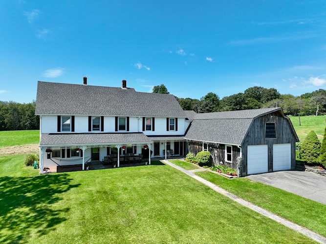 45 Maple Ln Petersham, MA 01366