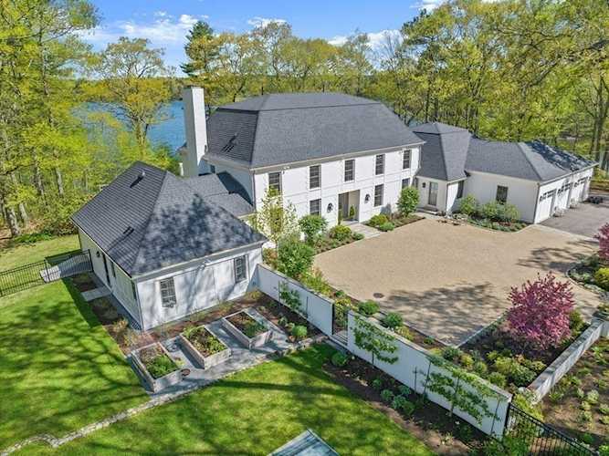 151 Forest St Sherborn, MA 01770