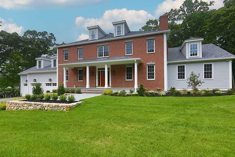 8 Saint James Court Belmont, MA 02478