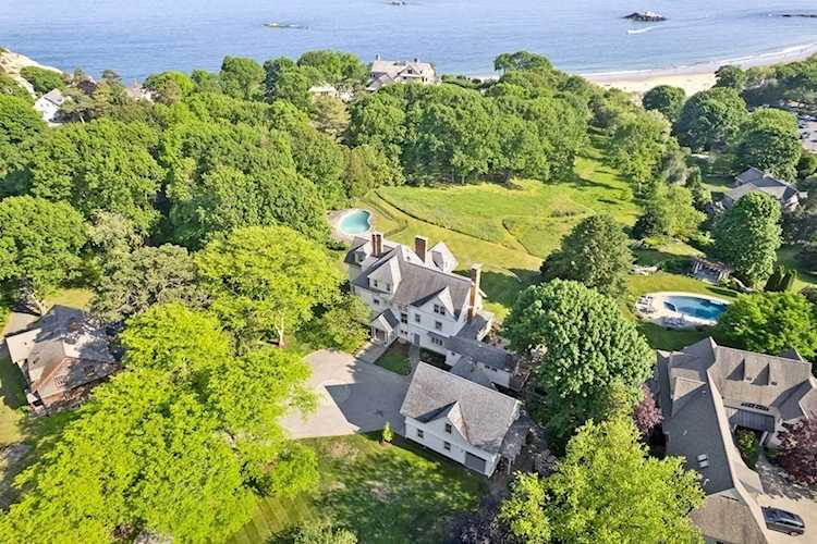15 Old Neck Rd Manchester, MA 01944