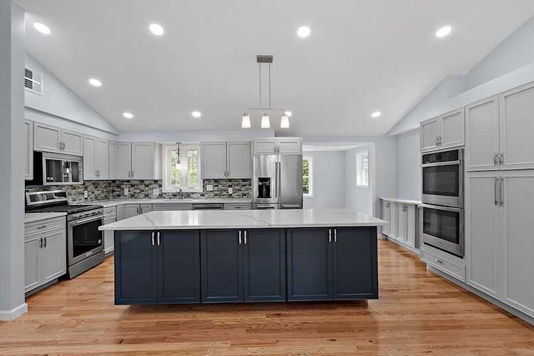Shrewsbury, 186 Oak St, MA, home for sale, MLS#:73145959 Photo 1