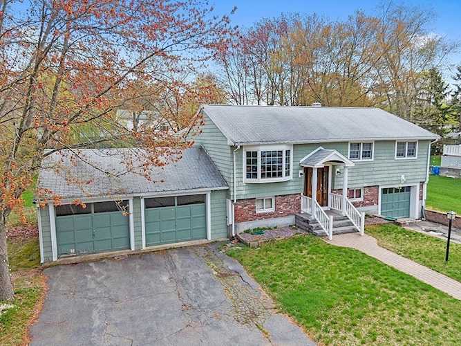 65 Forest Park Ave Billerica, MA 01862