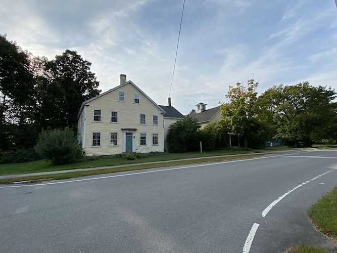 90 Main St Topsfield, MA 01983