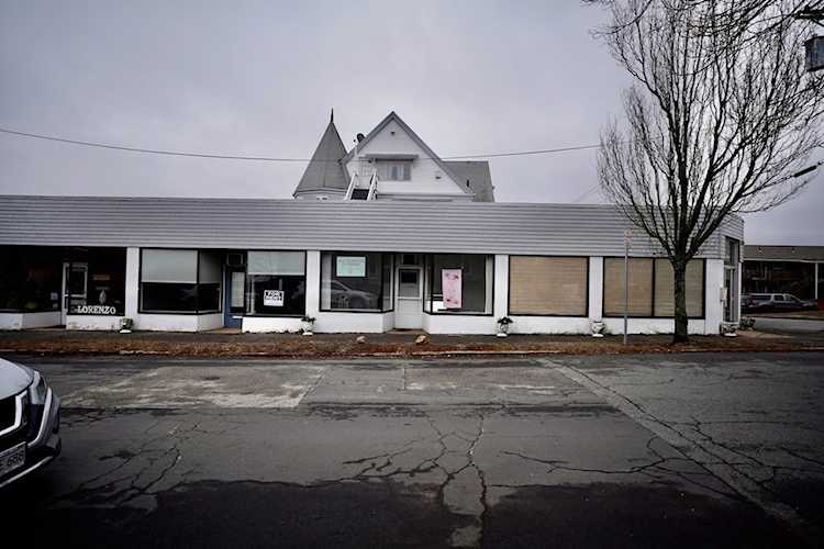 13 Flume Rd Gloucester, MA 01930