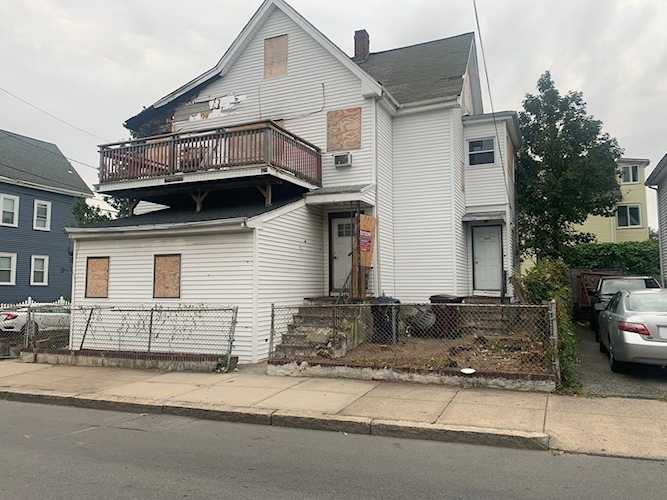 18 Central Ave Everett, MA 02149