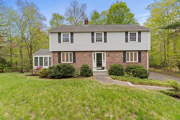95 Concord Rd Acton, MA 01720 | MLS 73114921 Photo 1