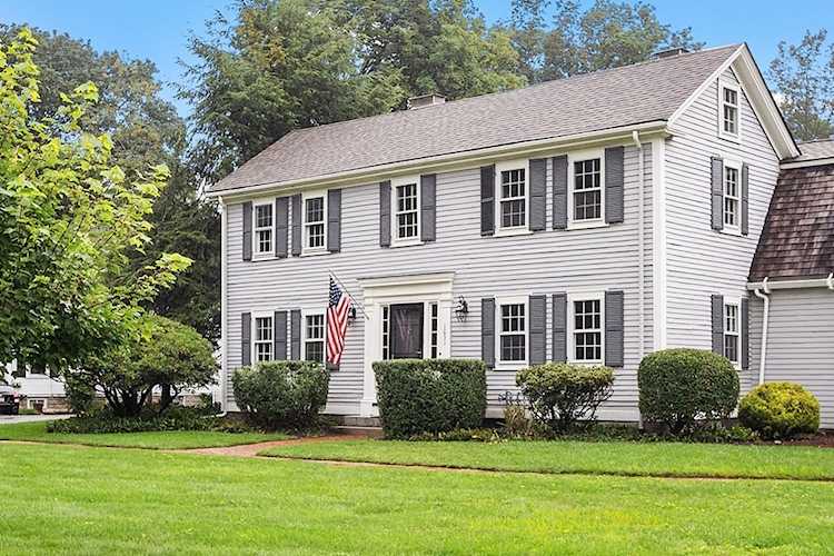 1031 Massachusetts Ave #1031 Lexington, MA 02420
