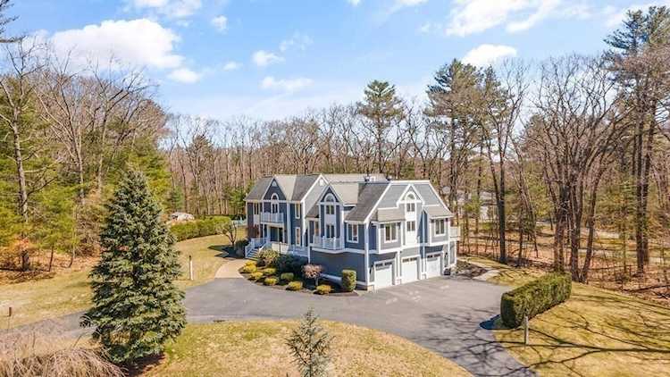 18 Appleton Ln Boxford, MA 01921