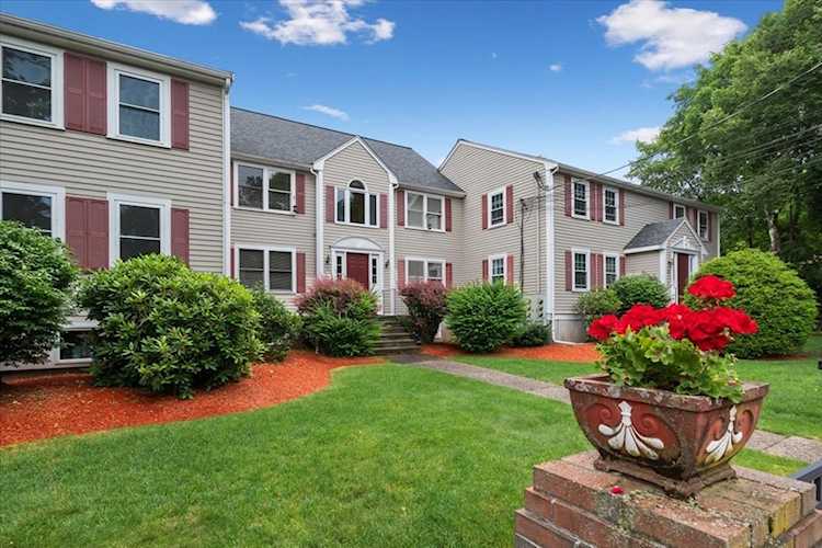 53 Brook St #53 Medfield, MA 02052