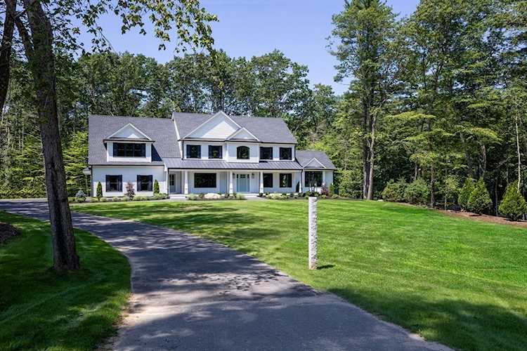 156 Nason Hill Road Sherborn, MA 01770