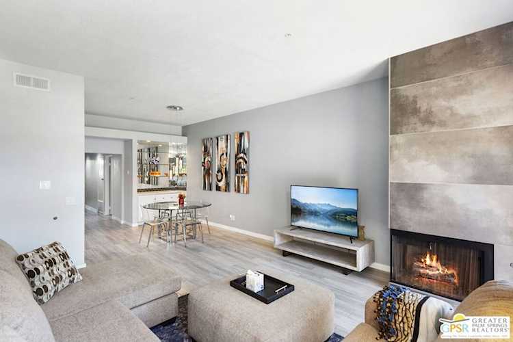 2601 S Broadmoor Dr #15 Palm Springs, CA 92264