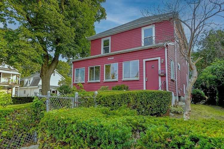 17 Elizabeth St Boston, MA 02126