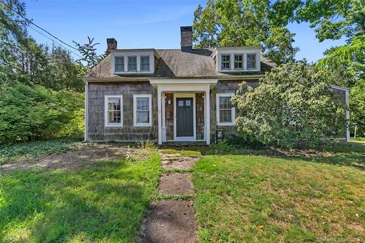 22 Homewood Ave North Haven, CT 06473