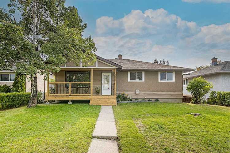 2622 46 St SE Calgary, AB T2B 1K9