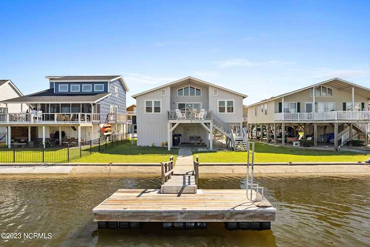 11 Richmond St Ocean Isle Beach, NC 28469
