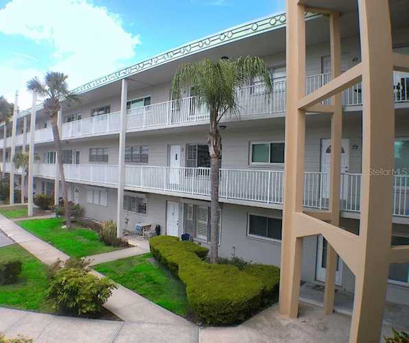 2071 Australia WAY W #27 Clearwater, FL 33763