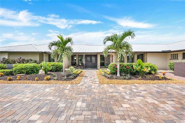 1838 Whitecap Circle North Fort Myers, FL 33903