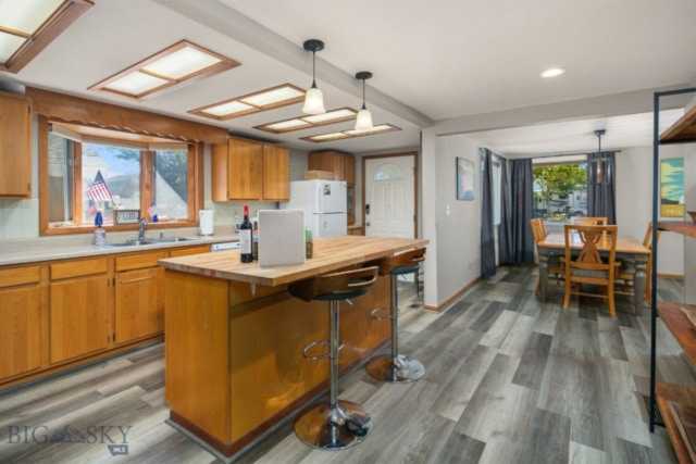 300 W Main St Ennis, MT 59729
