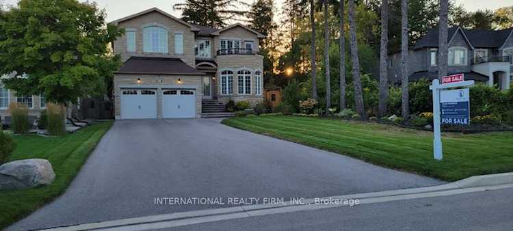 50 St. Magnus Dr Toronto, ON M1C 0C6