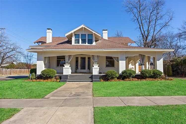 920 N Main Street Bonham, TX 75418
