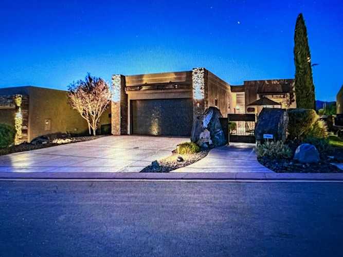 2090 N Tuweap #43 St George, UT 84770