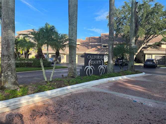 16312 Malibu Dr Weston, FL 33326